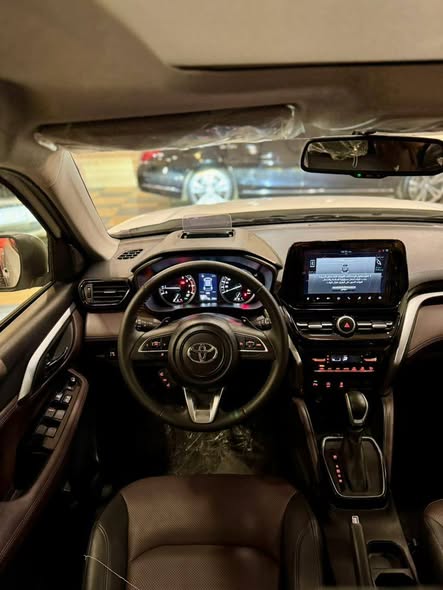 تويوتا أوربان كروزر 2024 - صورة 2