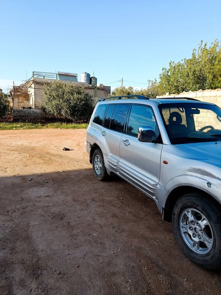 ميتسوبيشي باجيرو 2002 - صورة 3