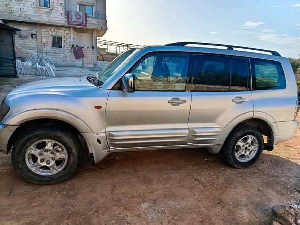 ميتسوبيشي باجيرو 2002 - صورة 5