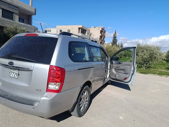 كيا كرنفال 2014 - صورة 5