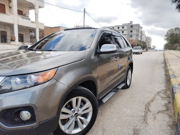 كيا سورينتو 2010 - صورة 2