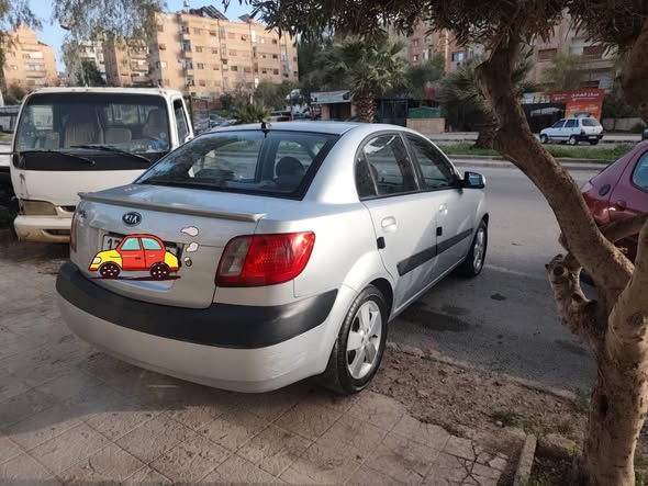 كيا ريو 2009 - صورة 1
