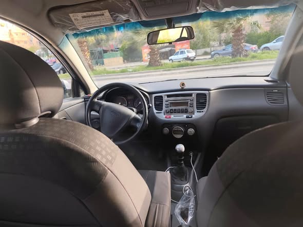 كيا ريو 2009 - صورة 5