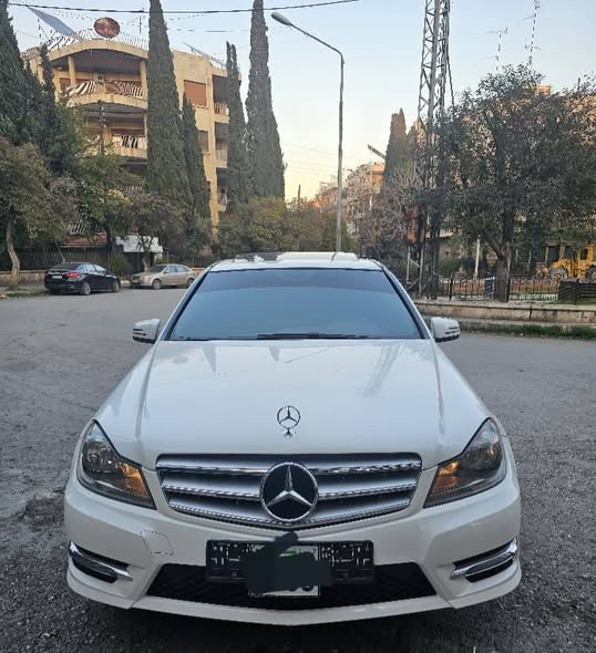 مرسيدس C250 2014 - صورة 4