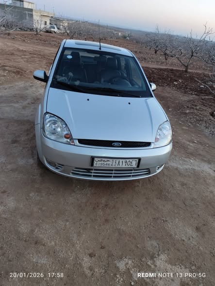 فورد فييستا 2006 - صورة 2