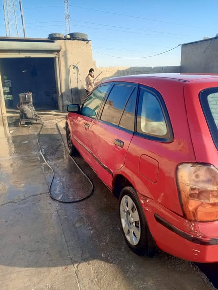 مازدا 323 2000 - صورة 2