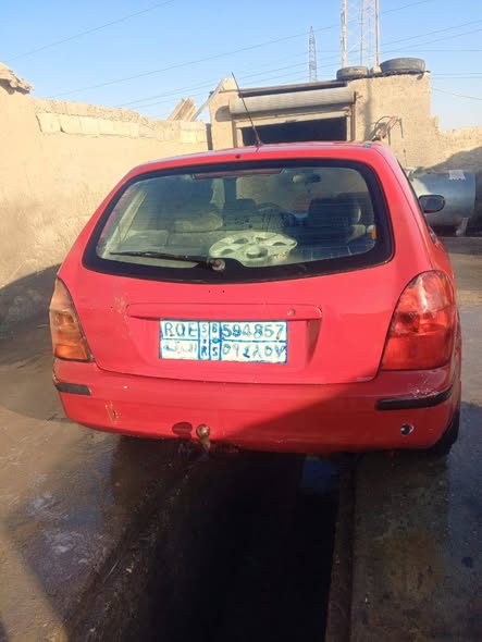 مازدا 323 2000 - صورة 3