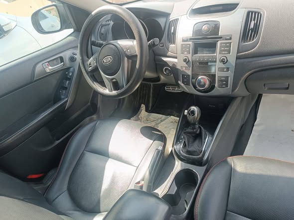 كيا سيراتو 2011 - صورة 2