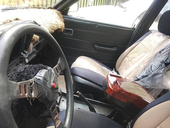 أوبل اسكونا 1983 - صورة 3