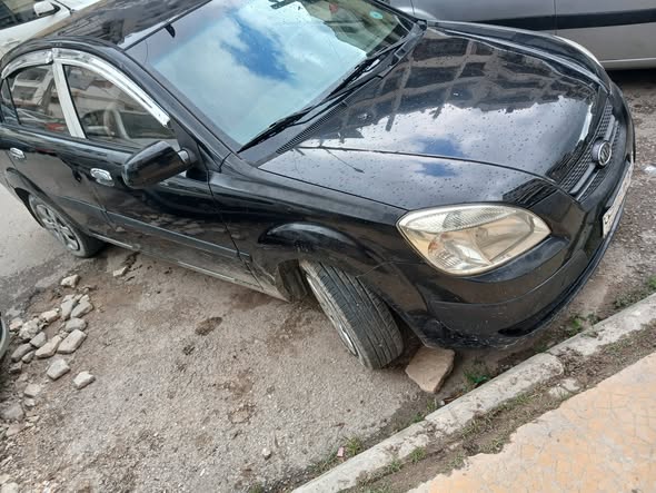 كيا ريو 2008 - صورة 1