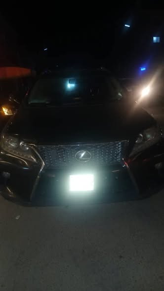 لكزس ار إكس ٣٥٠ 2010 - صورة 5