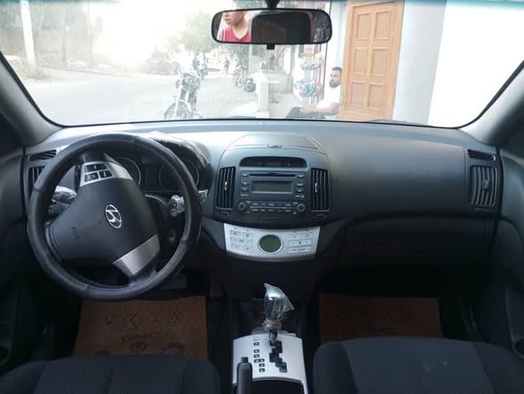 هونداي افانتي 2008 - صورة 5