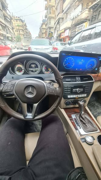 مرسيدس C300 2014 - صورة 3