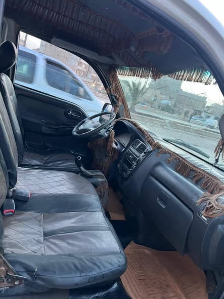 كيا كيا 2700 2010 - صورة 2