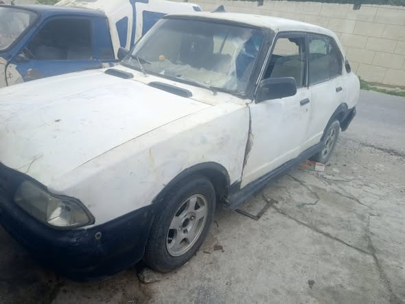 تويوتا كورولا 1974 - صورة 4