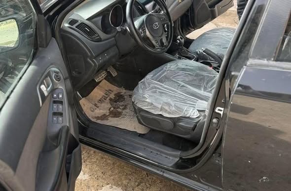 كيا فورتي 2011 - صورة 5