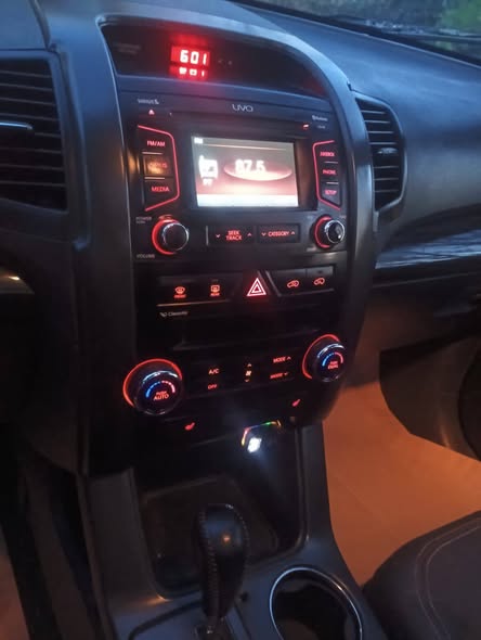 كيا سورينتو 2010 - صورة 2