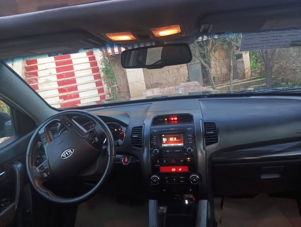 كيا سورينتو 2010 - صورة 5