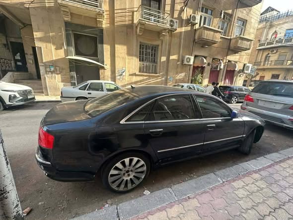 أودي A8 2006 - صورة 2