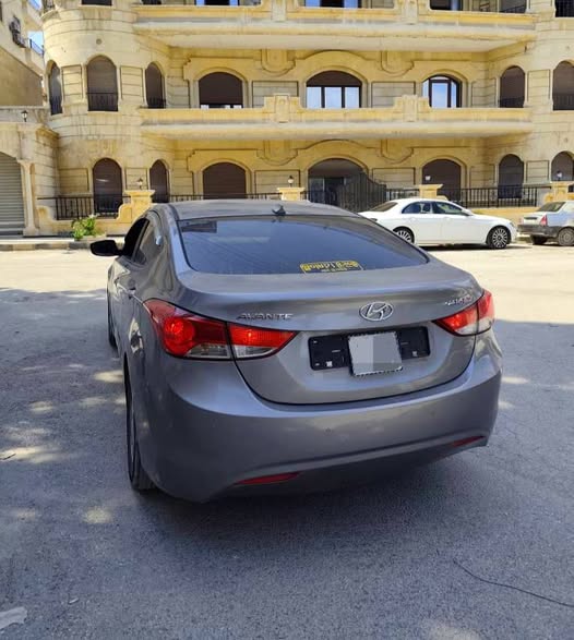 هيونداي إلنترا 2012 - صورة 2