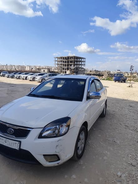 كيا ريو 2011 - صورة 1