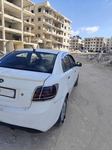 كيا ريو 2011 - صورة 4