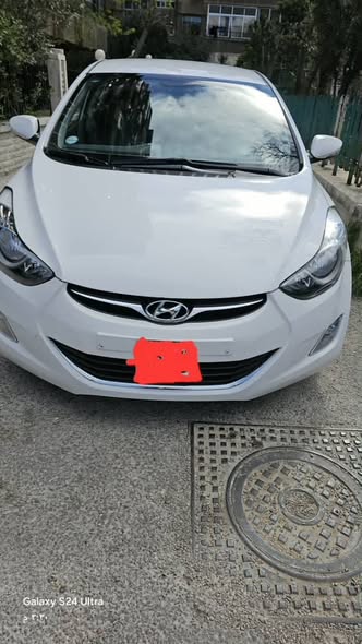 هيونداي إلنترا 2012 - صورة 1