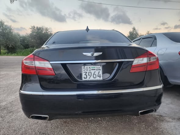 هونداي جينيسيس 2012 - صورة 4