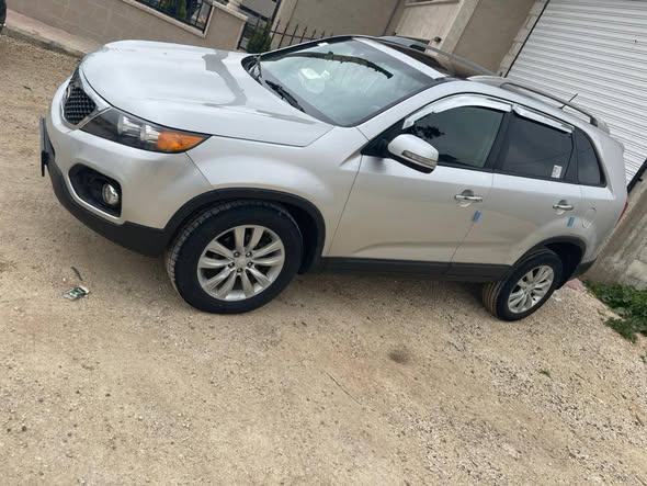 كيا سيرنتو 2011 - صورة 2