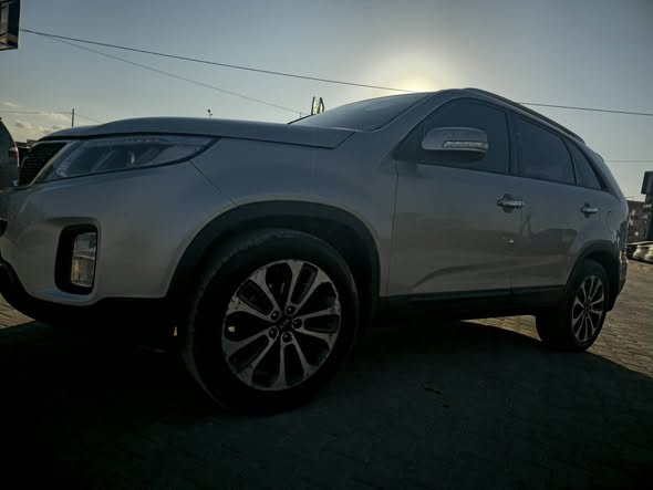 كيا سورينتو 2013 - صورة 2