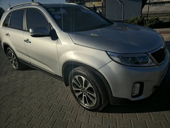 كيا سورينتو 2013 - صورة 3