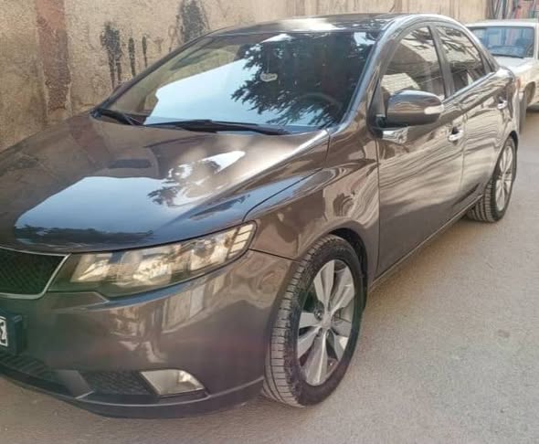 كيا فورتي 2010 - صورة 3