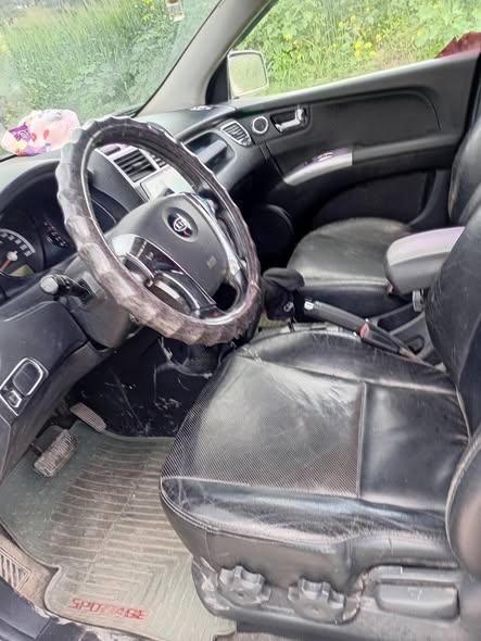 كيا سبورتاج 2006 - صورة 2