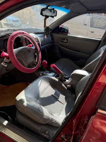 كيا اوبتما 2004 - صورة 2