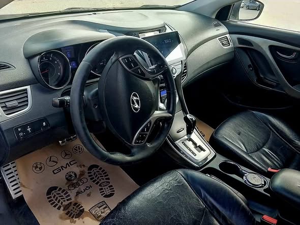 هونداي النترا 2012 - صورة 2