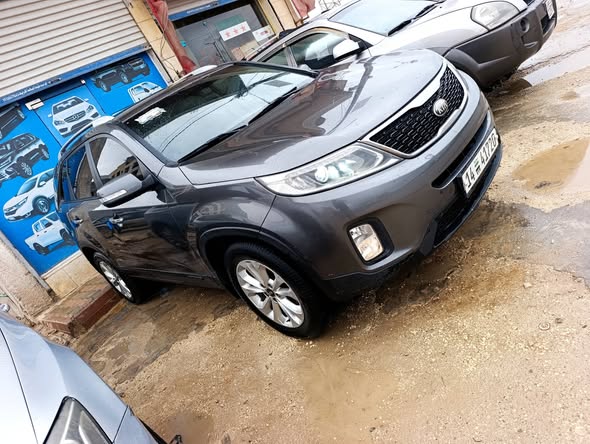 كيا سيرنتو 2013 - صورة 2