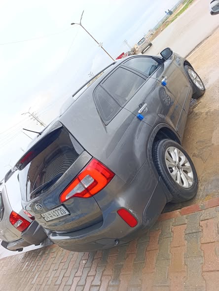 كيا سيرنتو 2013 - صورة 4