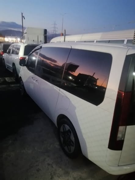 هيونداي ستاريا 2022 - صورة 3