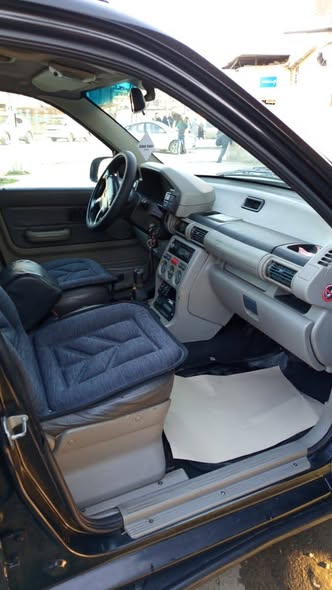 لاندروفر فريلاندر 1999 - صورة 2