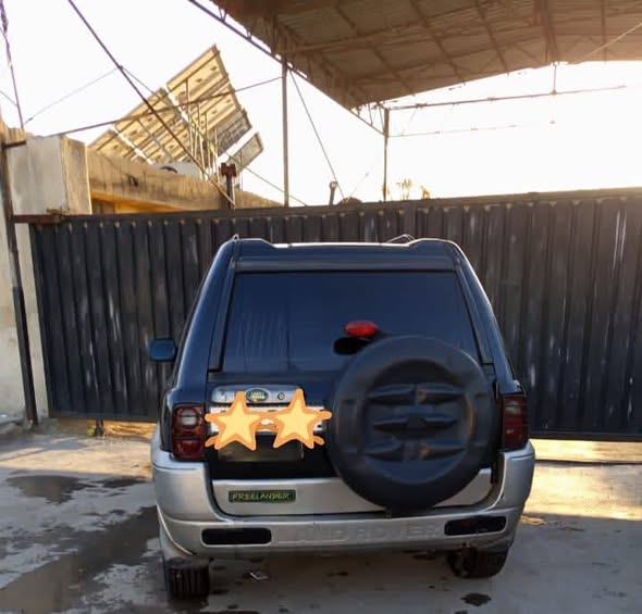 لاندروفر فريلاندر 1999 - صورة 3