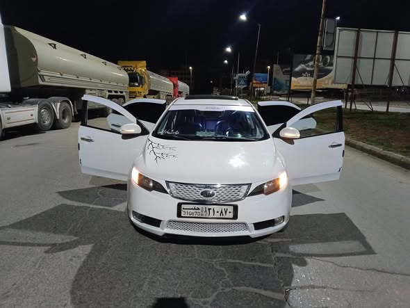 كيا فورتي 2011 - صورة 1