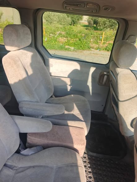 كيا كرنفال 2005 - صورة 2