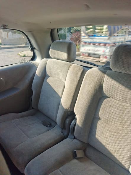 كيا كرنفال 2005 - صورة 4