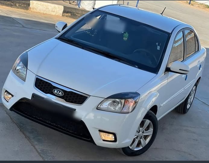 كيا ريو 2011