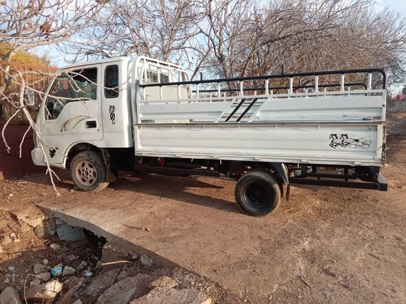 كيا بونغو 2002 - صورة 1