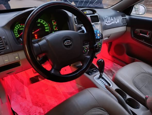 كيا سيراتو 2006 - صورة 2