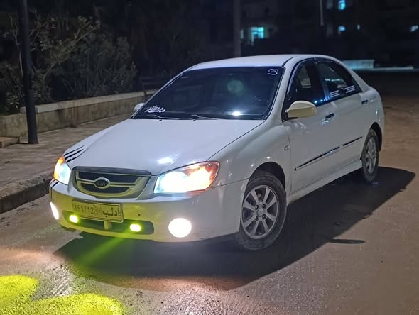 كيا سيراتو 2006 - صورة 3