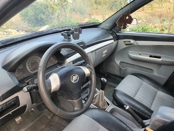 ليفان 520 2008 - صورة 4