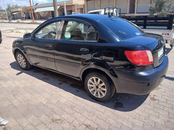 كيا ريو 2010 - صورة 4