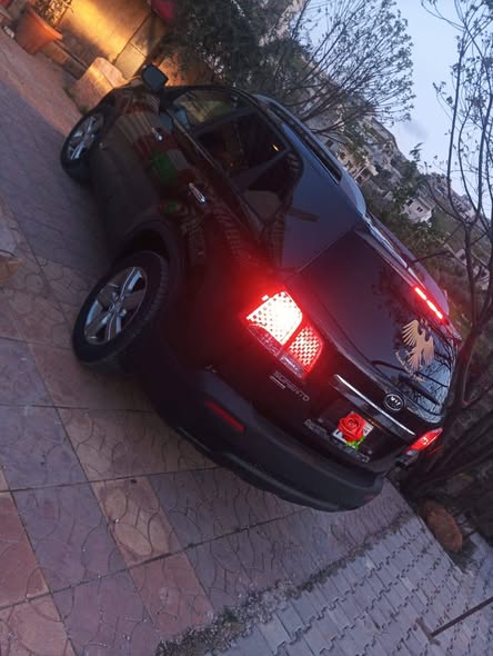 كيا سورينتو 2010 - صورة 1